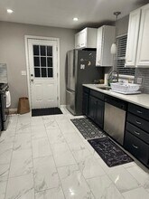 240 Acropolis Rd in Lowell, MA - Building Photo - Building Photo