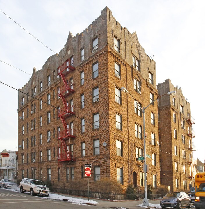 3111 Glenwood Rd in Brooklyn, NY - Foto de edificio