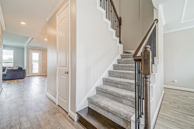 property at 9507 Carson Ln