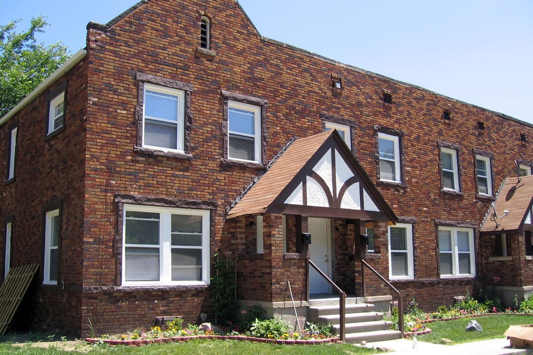 Maynard Court Apartments in Pontiac, MI - Building Photo