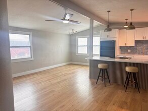 3205 E Shadowlawn Ave in Tampa, FL - Foto de edificio - Building Photo