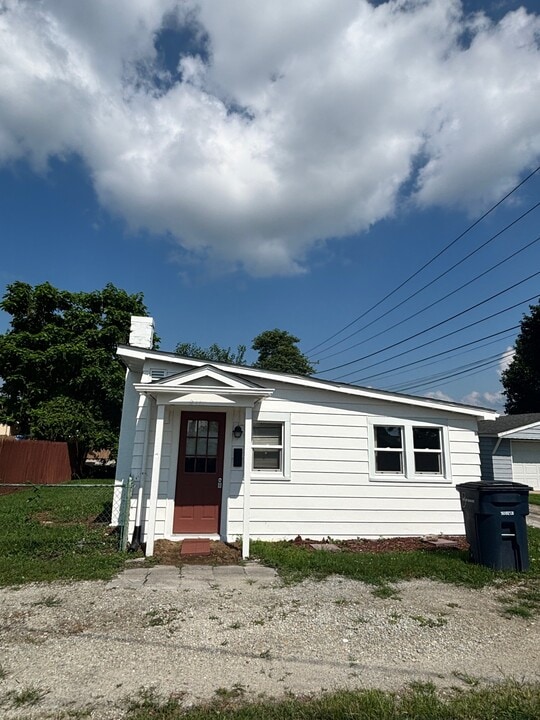 211 S 23rd St in Elwood, IN - Building Photo