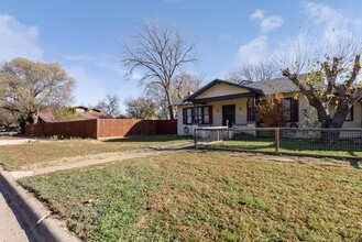 233 Clinton St, Unit A in Abilene, TX - Building Photo - Building Photo