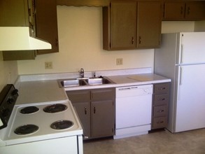 11423 E 71st St in Raytown, MO - Foto de edificio - Interior Photo