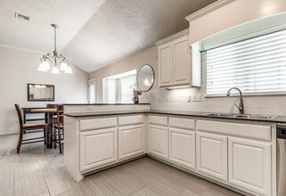 1098 E 146 Ct S in Glenpool, OK - Building Photo - Building Photo