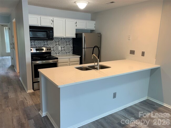 912 Southwest Dr in Davidson, NC - Building Photo - Building Photo