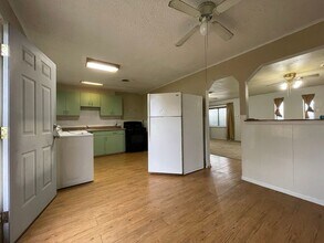 130 Milburn St in Snyder, TX - Building Photo - Building Photo