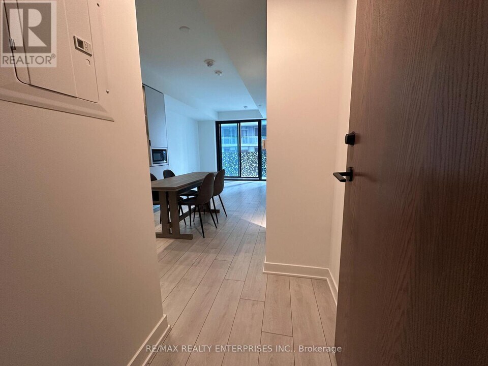 55-1555 Charles St E in Toronto, ON - Building Photo