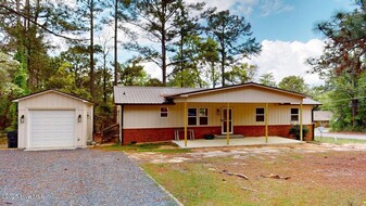 600 S Hardin St in Southern Pines, NC - Building Photo