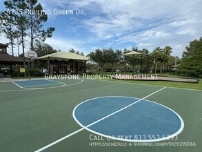 4735 Rolling Green Dr in Wesley Chapel, FL - Foto de edificio - Building Photo