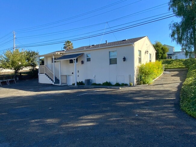 2680 Appian Way in Pinole, CA - Building Photo - Building Photo
