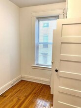 33-14 29th St in Queens, NY - Building Photo - Building Photo
