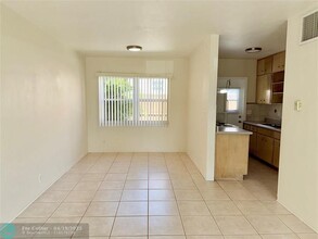 15 SE 10th St in Fort Lauderdale, FL - Foto de edificio - Building Photo