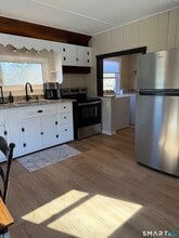 27 Dilliston Rd in New Hartford, CT - Building Photo - Building Photo