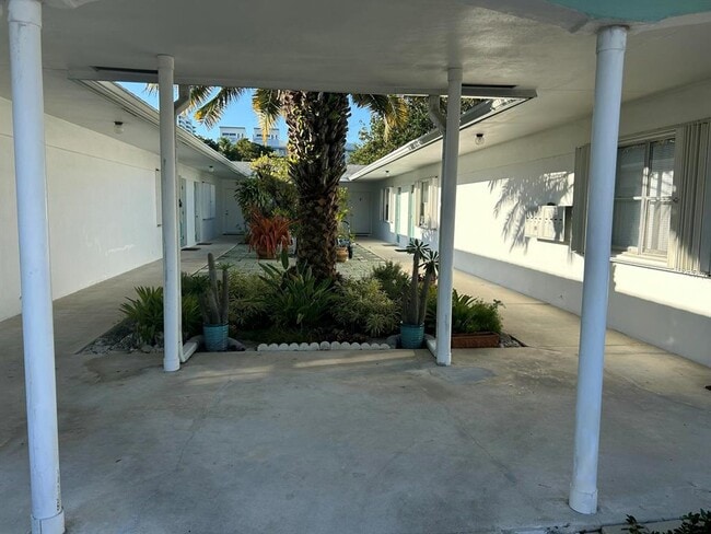 3240 NE 16th St, Unit 3 in Pompano Beach, FL - Building Photo - Building Photo