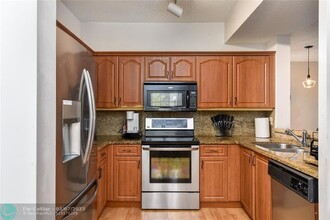 15880 SW 3rd St in Pembroke Pines, FL - Building Photo - Building Photo