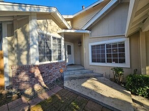 721 Spindale Dr in Modesto, CA - Building Photo - Building Photo