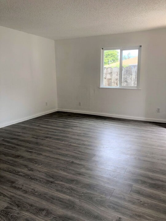 1610 Randazzo Ave in Modesto, CA - Building Photo