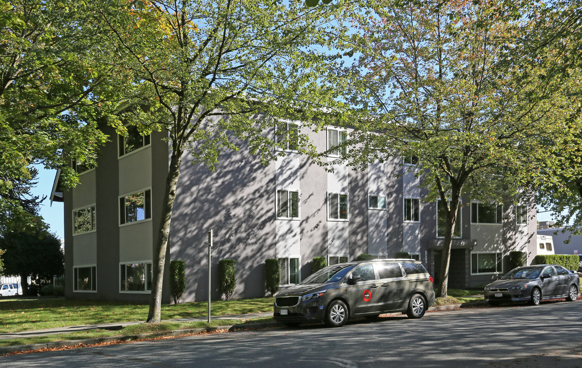 1926 Balsam St in Vancouver, BC - Building Photo