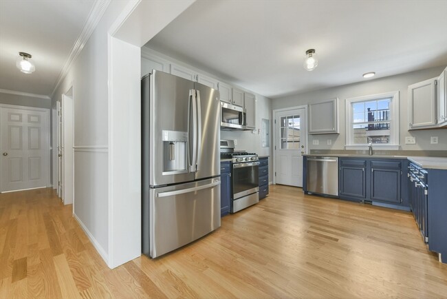 23 Taylor St in Boston, MA - Foto de edificio - Building Photo