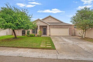 326 Sabal Loop in Laredo, TX - Building Photo