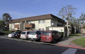 Hacienda La Jolla Apartments