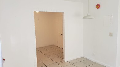 1045 N Andrews Ave in Fort Lauderdale, FL - Building Photo - Building Photo