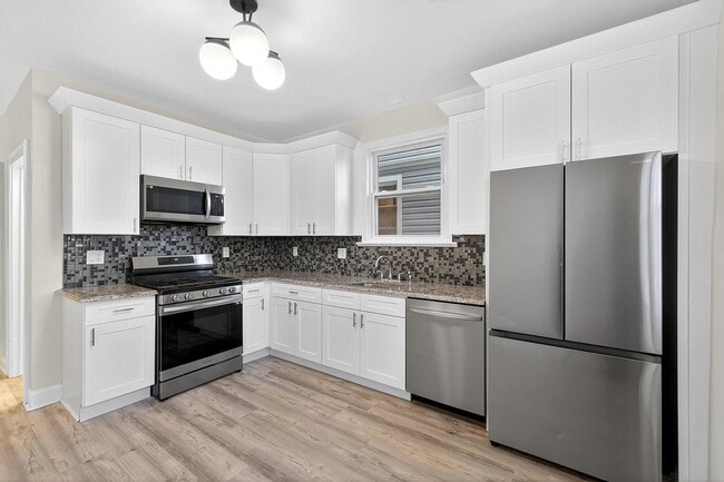 784 Avenue C in Bayonne, NJ - Building Photo - Building Photo