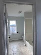 78 N Clinton St, Unit 3 in Poughkeepsie, NY - Foto de edificio - Building Photo