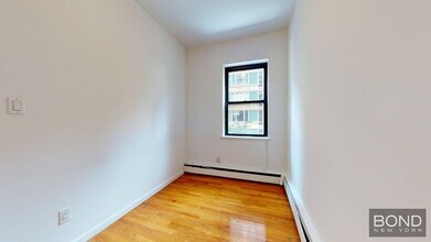 249 E 53rd St in New York, NY - Building Photo - Building Photo