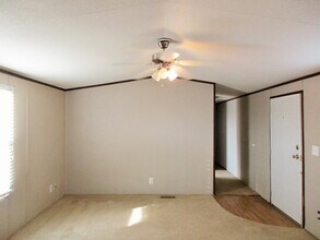 220 E 4th St in Hydro, OK - Building Photo - Building Photo