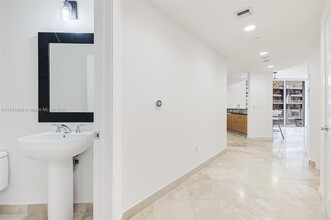 1050 Brickell Ave, Unit 2320 in Miami, FL - Building Photo - Building Photo