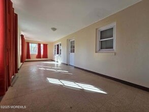 219 Dock St in Union Beach, NJ - Building Photo - Building Photo