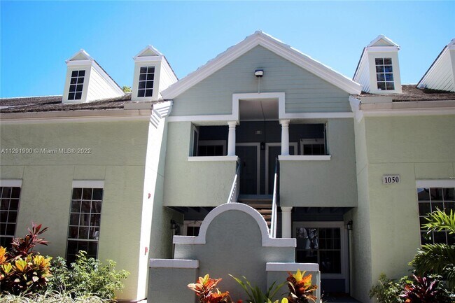 1050 Crystal Way-Unit -F in Delray Beach, FL - Foto de edificio - Building Photo