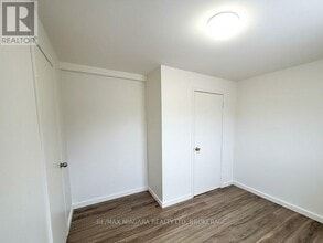 6523 Frederica St in Niagara Falls, ON - Building Photo - Building Photo