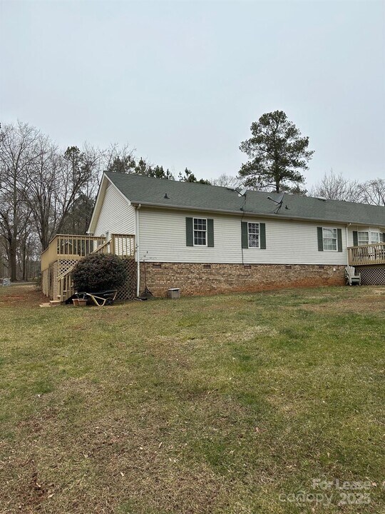 524 Lands End Trail in Belmont, NC - Building Photo