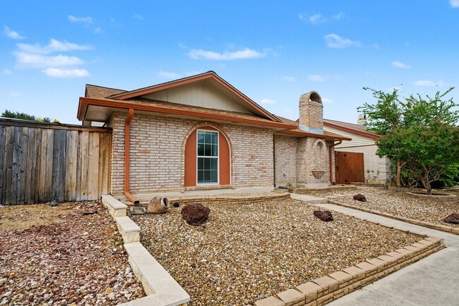 632 Fern Meadow Dr in Universal City, TX - Building Photo - Building Photo