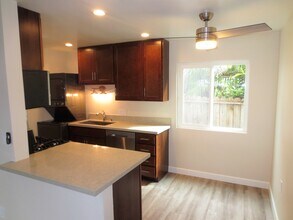 117 E El Portal in San Clemente, CA - Building Photo - Building Photo