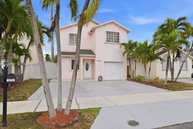 13741 SW 160th Terrace in Miami, FL - Building Photo - Building Photo