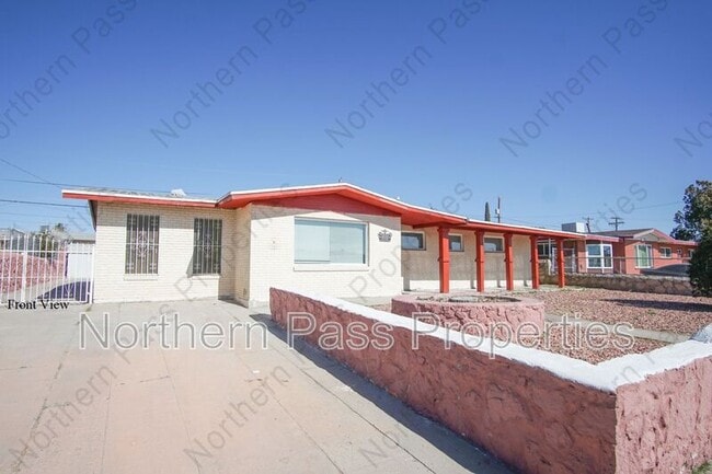 8125 Loma Terrace Rd in El Paso, TX - Building Photo - Building Photo