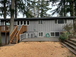 450 E 53rd Ave in Eugene, OR - Building Photo - Building Photo