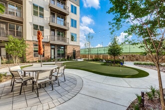 Cedar at the Branch in Dallas, TX - Foto de edificio - Building Photo