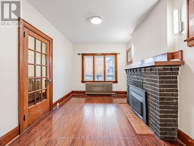 57 Kenwood Ave in Toronto, ON - Building Photo - Building Photo