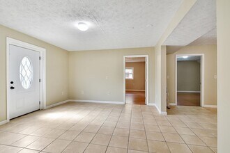 1385 La Maison Dr in Lawrenceville, GA - Building Photo - Building Photo