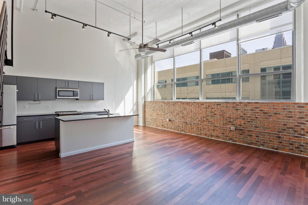 2200 Arch St-Unit -207 in Philadelphia, PA - Building Photo