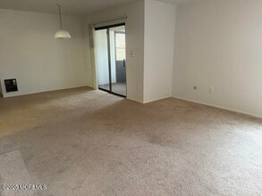 166 Cross Slope Ct in Englishtown, NJ - Building Photo - Building Photo