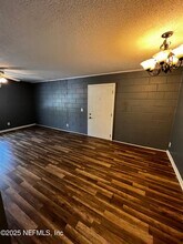 402 Lower 8th Ave S in Jacksonville Beach, FL - Building Photo - Building Photo