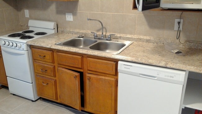 2020 W 9th St, Unit 1