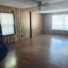 602 Railroad Ave in Gaffney, SC - Foto de edificio - Building Photo