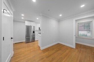 17 Lopez Ave, Unit #1 in Cambridge, MA - Building Photo - Building Photo